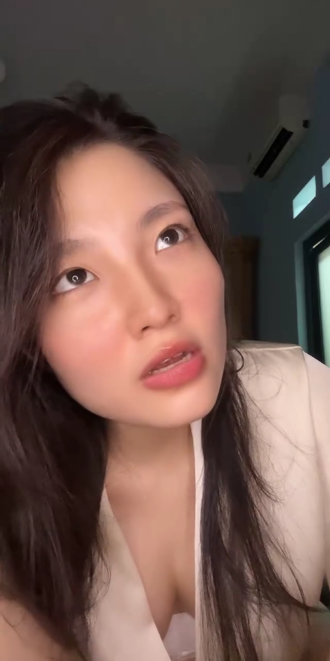 Hot tiktok Khanhsvyiuoi lộ đầu ti